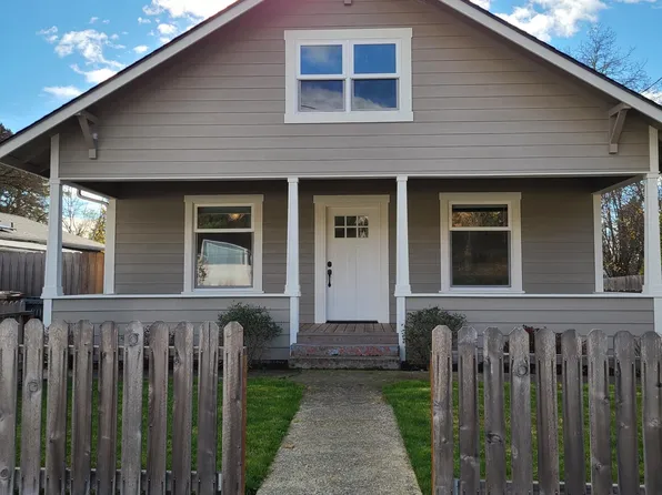 1111 SW Foundry St, Grants Pass, OR 97526