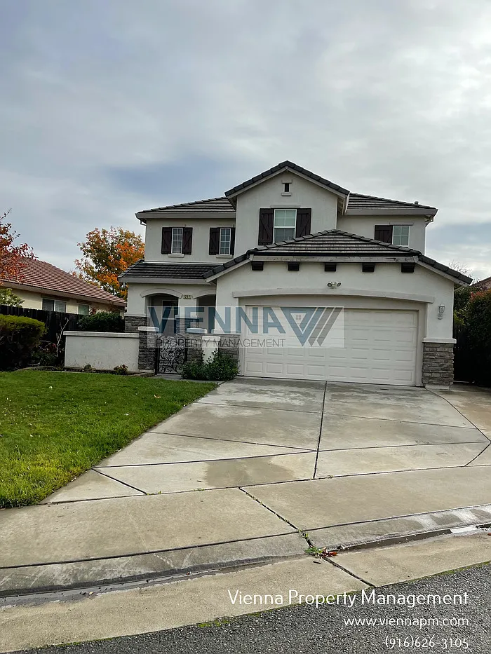 1217 Torrington Ln photo 1
