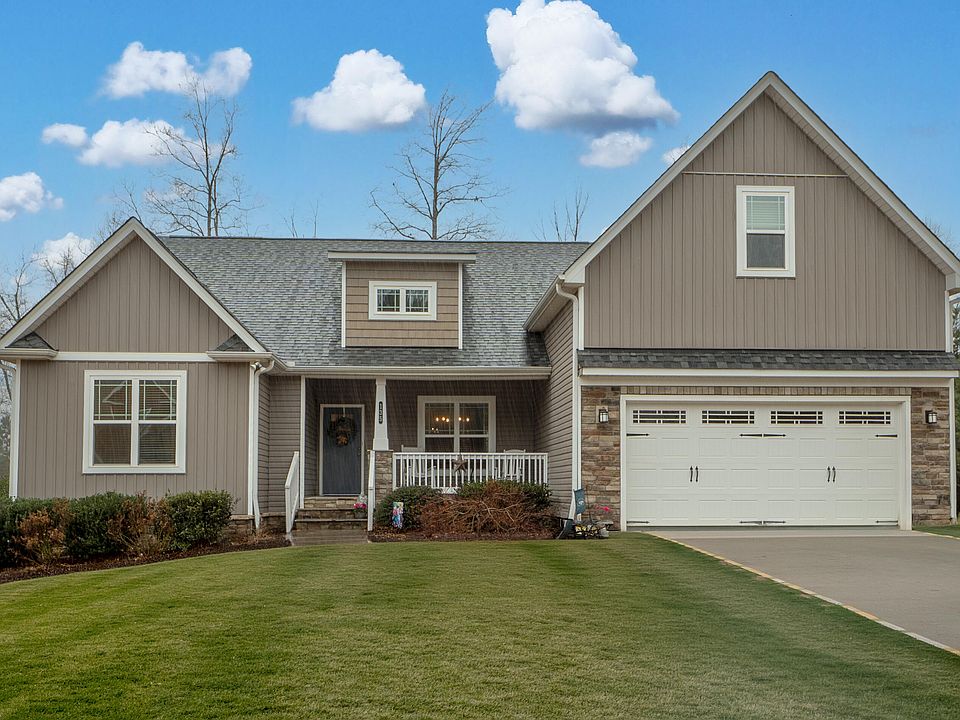 1st image of 135 Lockamy Ln