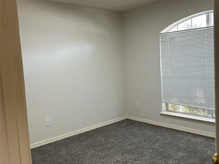 1006 Magnolia Dale Dr — Photo 2