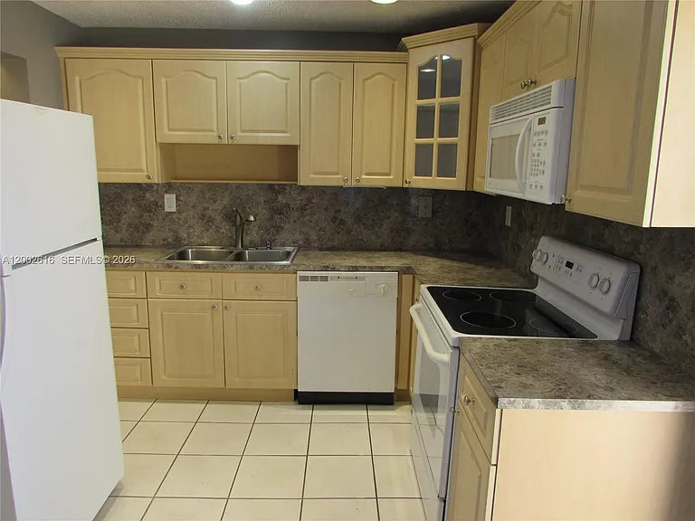 5555 Ludlam Rd #23 — Photo 1