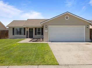 828 Madrona Ave, Pasco, WA 99301
