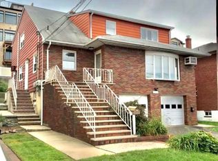 228 11th St, Palisades Park, NJ 07650