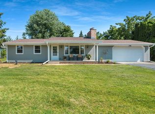 1904 Indian Point Rd, Oshkosh, WI 54901