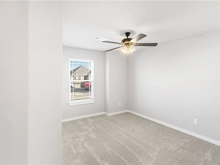 410 Peach Ave — Photo 27
