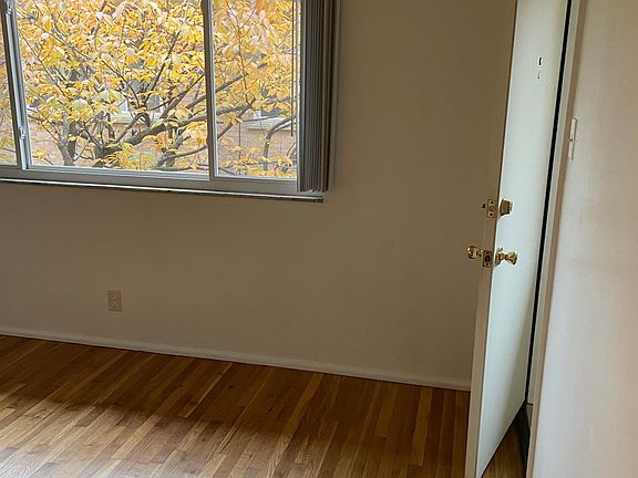 5th image of 303-5438 Delmar Blvd