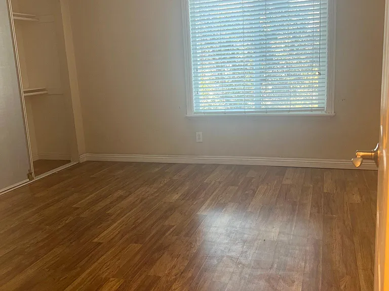 7003 Saranac St #105 — Photo 17