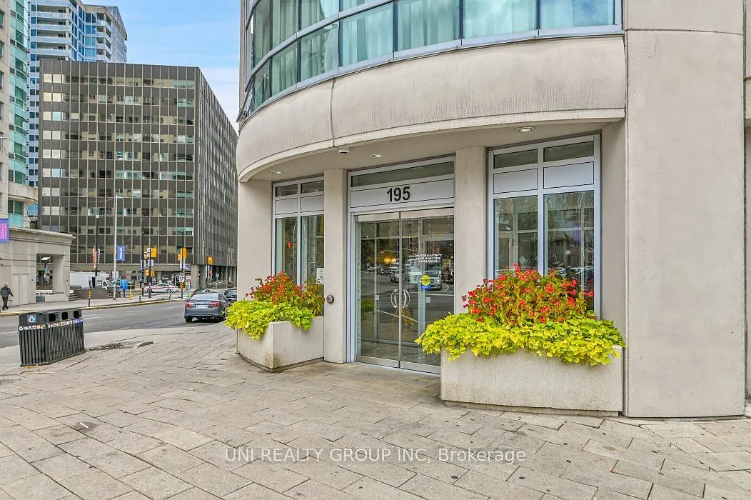 2 bed, $2,500 — Photo 2