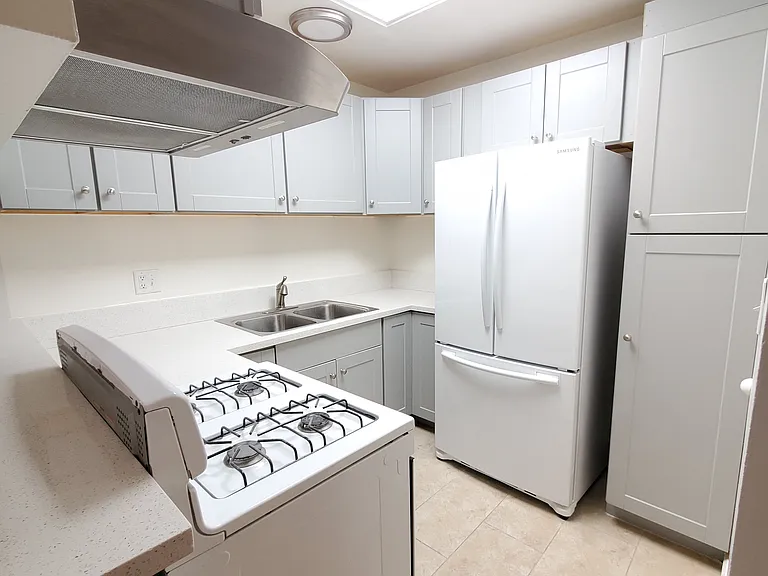 8529 Saturn St #4 — Photo 5