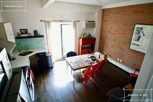 Rented by Grand & Co. | media 25