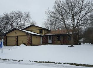796 Windsor Dr, Crystal Lake, IL 60014