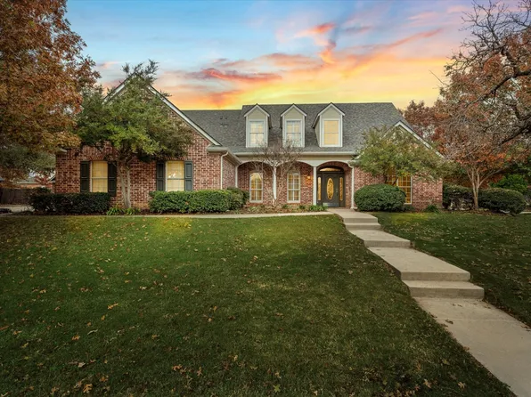 3525 Whitney Way, Hurst, TX 76054