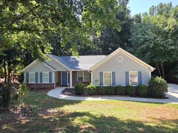 171 Laurel Oaks Ln, Jefferson, GA 30549