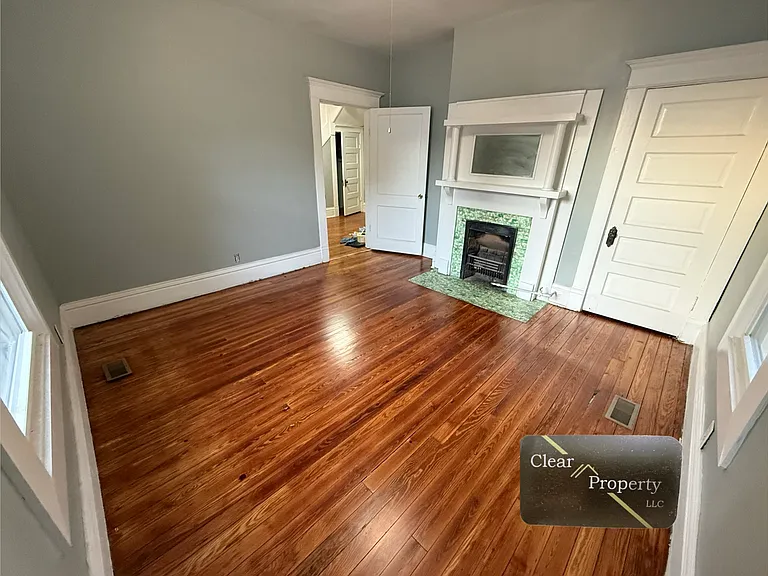604 Poplar St — Photo 7
