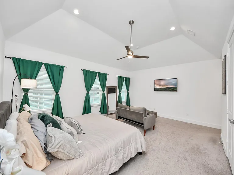 624 Delmar St — Photo 17