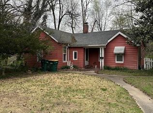 901 W Saint Louis St, Lebanon, IL 62254