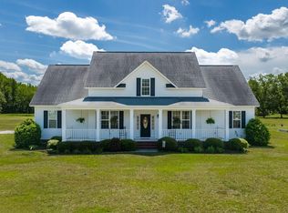 16 Craven Rd, Lumberton, NC 28358