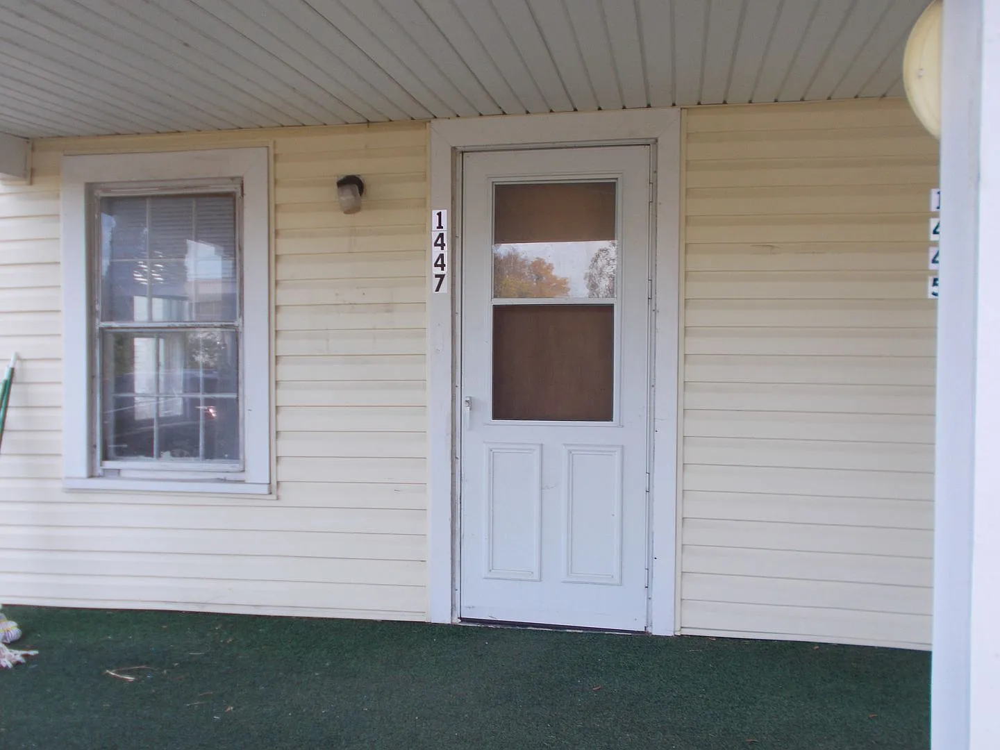 1447 Harris St photo 1