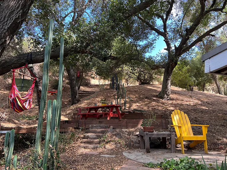 1262B N Topanga Canyon Blvd — Photo 10