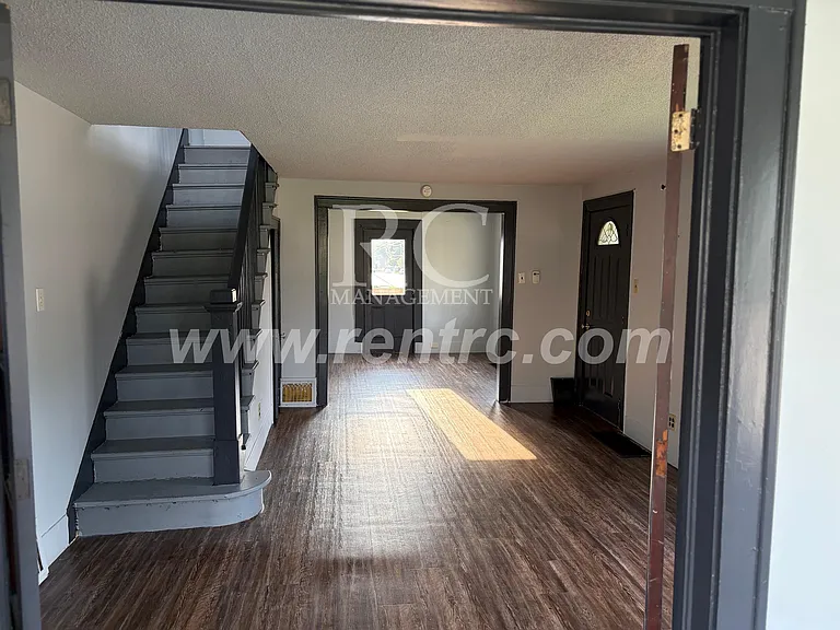 1507 E Main St #E — Photo 4