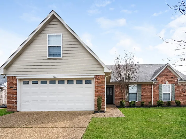 5444 Milton Ridge Dr — Photo 1