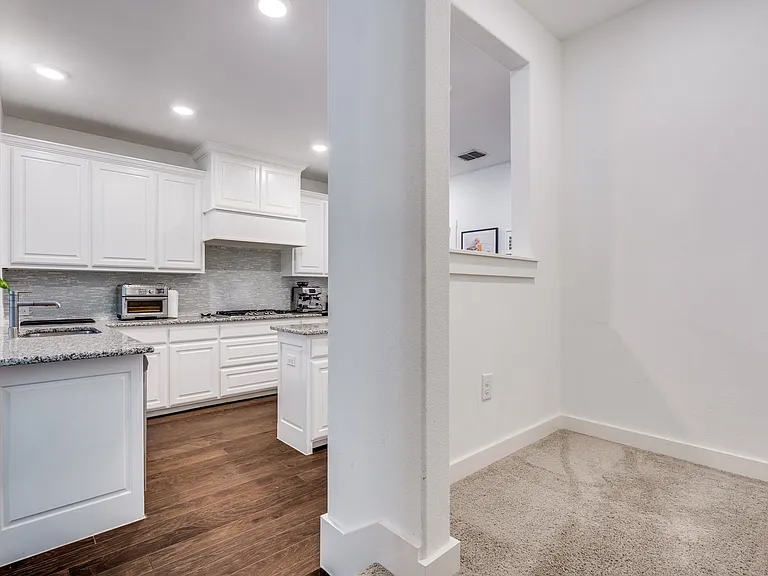1520 Navasota Trl — Photo 11