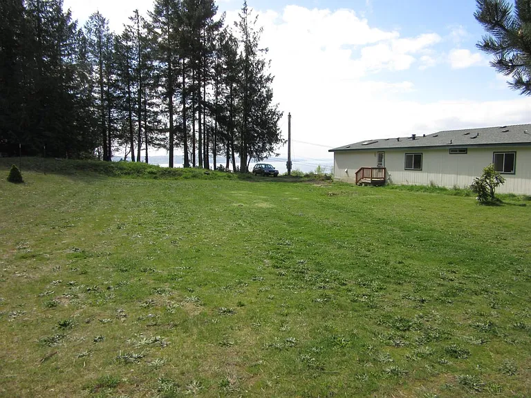 1725 Shine Rd — Photo 14