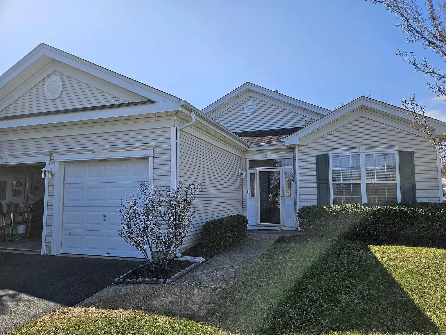 535 Salem Way photo 1