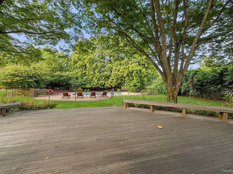 62 Beach Ln — Photo 21