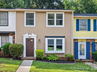 8254 Knights Bridge Rd, Charlotte, NC 28210