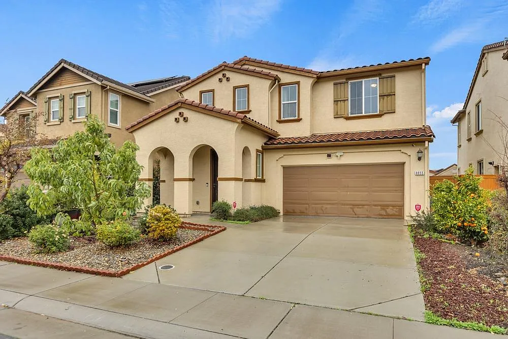 8855 Gelderland Way photo 1