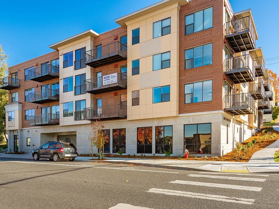 1100 N. Forest