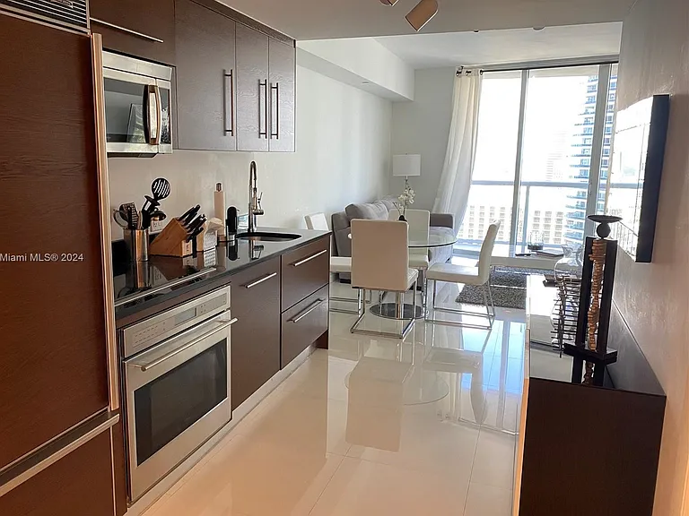 465 Brickell Ave #4 — Photo 4