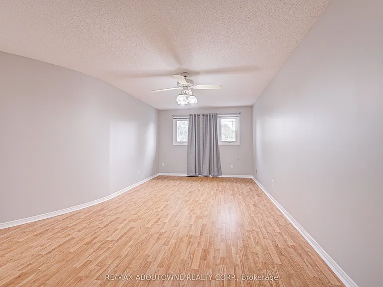 426 Parklane Rd — Photo 29