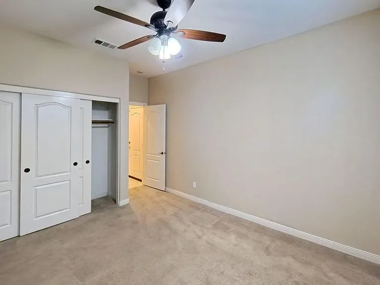 7912 E Hampshire Rd — Photo 14