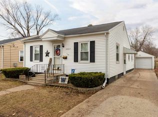 2007 Randolph St, Waterloo, IA 50702