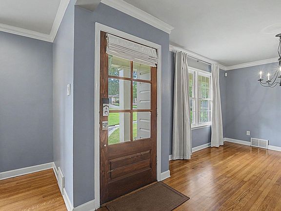 4th image of 5360 Revere Rd