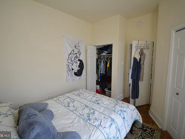 253 W Hansberry St #1F — Photo 12