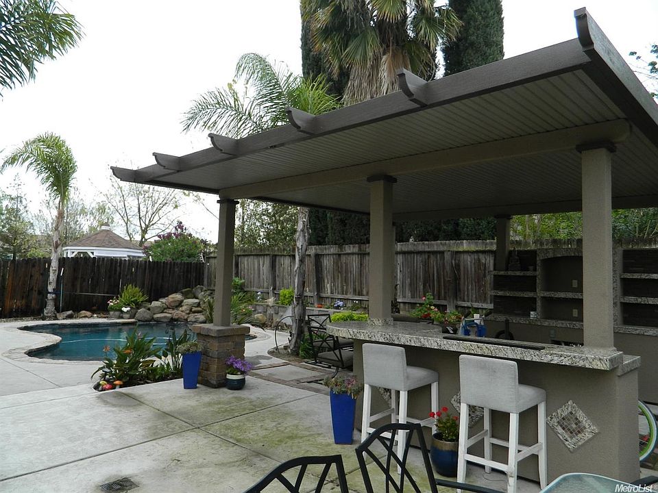 1st image of 9200 Lakemont Dr #9200