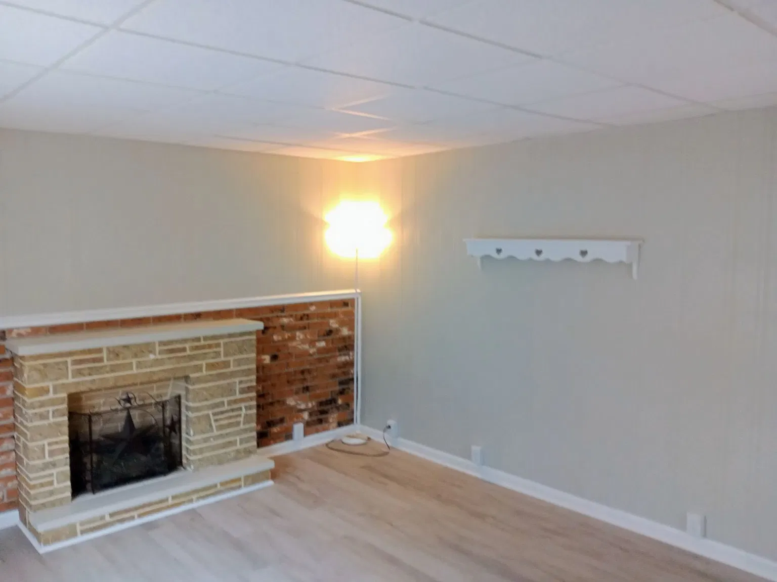 3 bed, 1300 sqft, $975 — Photo 2