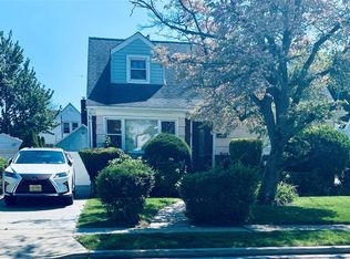 204 Beech Street, Valley Stream, NY 11580