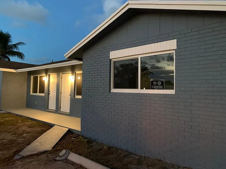 2846 N North Dixie Hwy — Photo 9