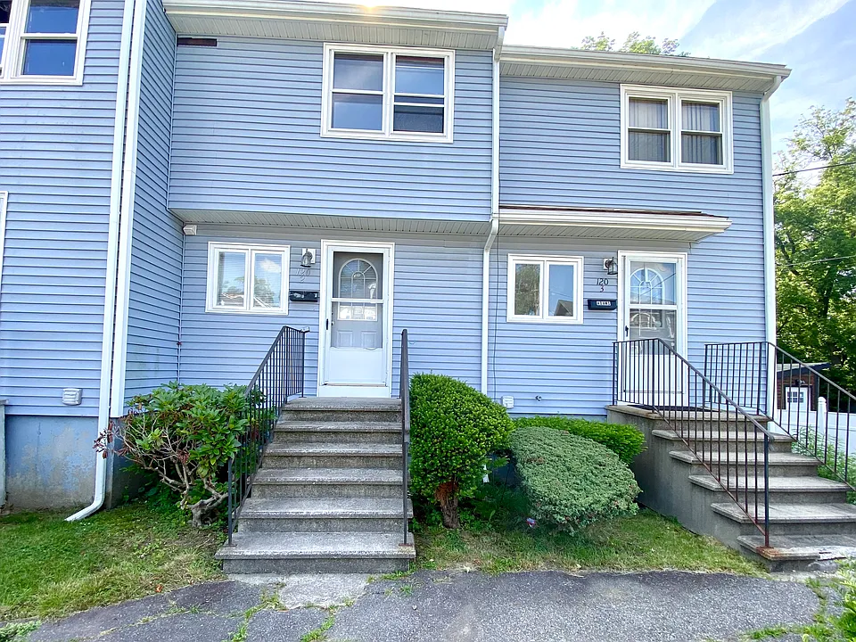 120 Portland St #2