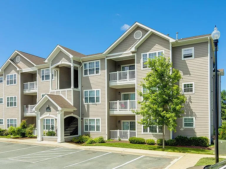 Glen Haven Apartments — Photo 15