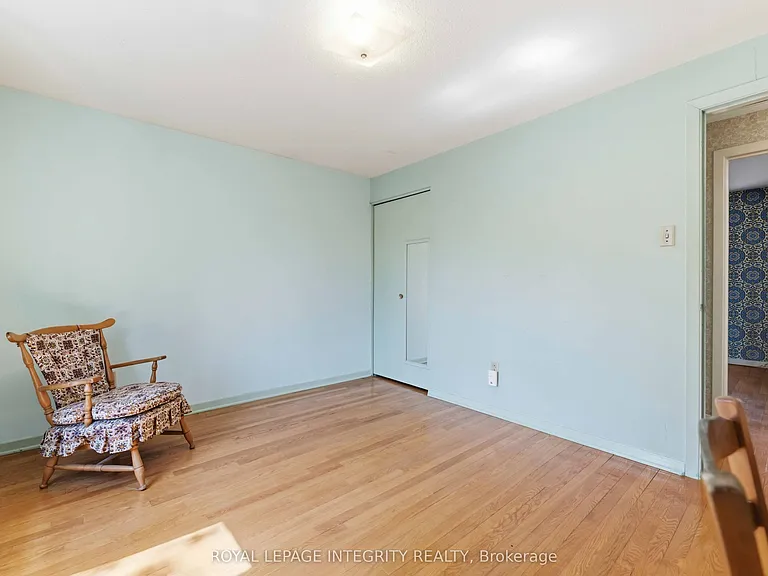 1842 Playfair Dr — Photo 26