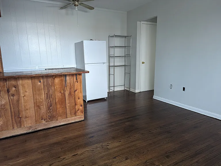 2955 Fairfield Ave #10 — Photo 7