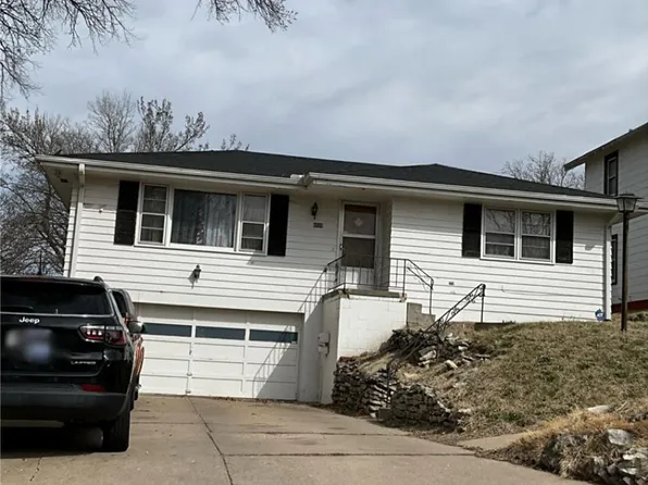 6528 Bedford Ave, Omaha, NE 68104