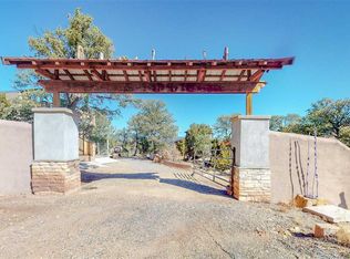 17 Choctaw Trl, Ilfeld, NM 87538