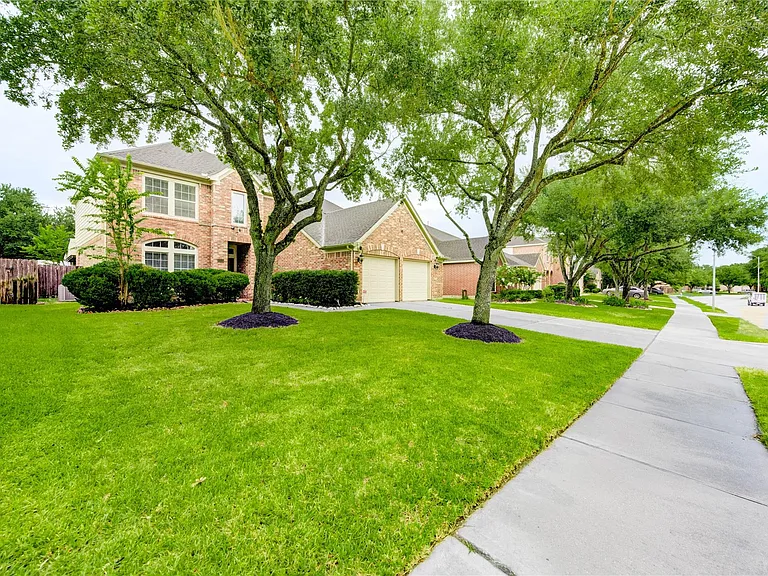 22122 Shady Heath Ln — Photo 2