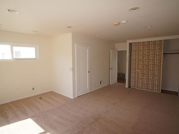 3rd image of 2218 41st Ave